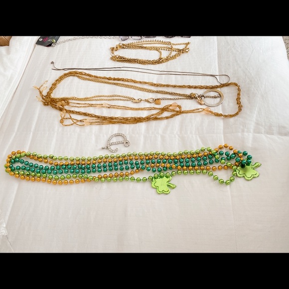 Bundle of long oversized necklace lot - Picture 5 of 8